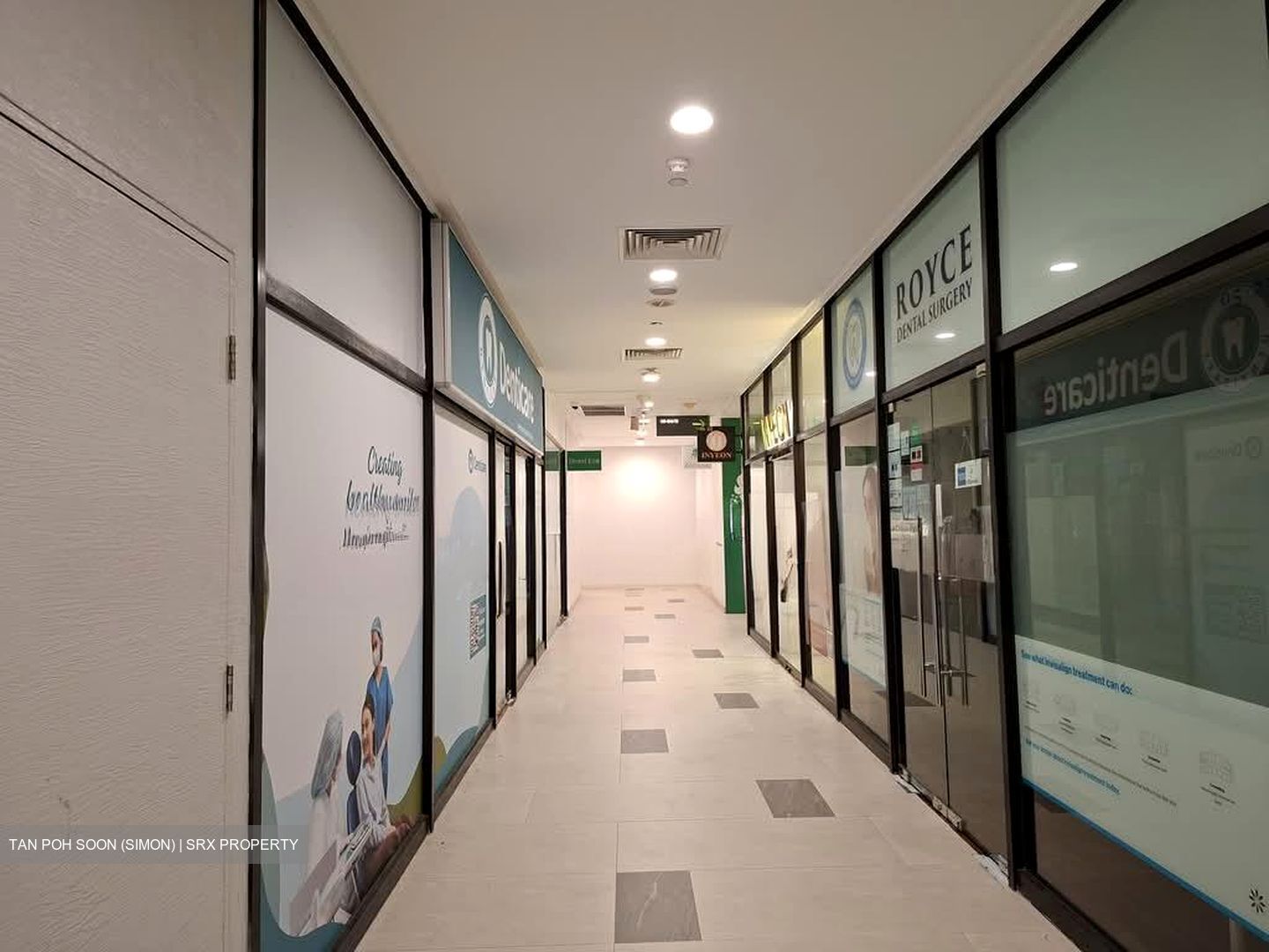 Parkway Parade (D15), Retail #570957631